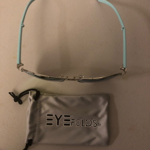 Foldable Aviator Sunglasses. Green tint. Unisex. - Picture 2 of 6